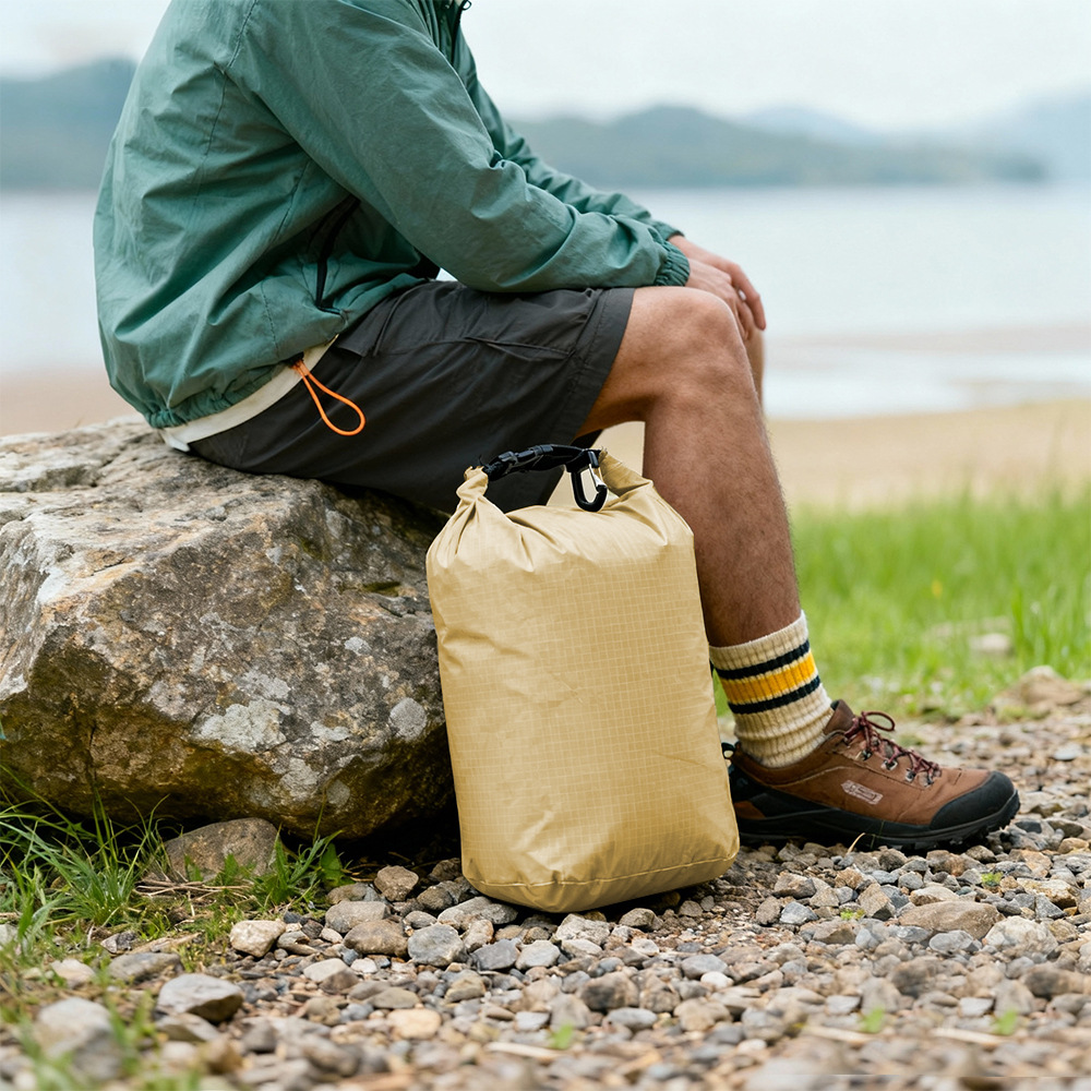 超軽量防水ドライバッグ ロールトップバケットバッグ 大容量  - Dry Bag Roll Top のレビューと価格